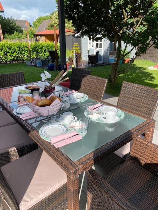 Urlaubsdomizil Norden/Norddeich, Mit Garten Bagian luar foto
